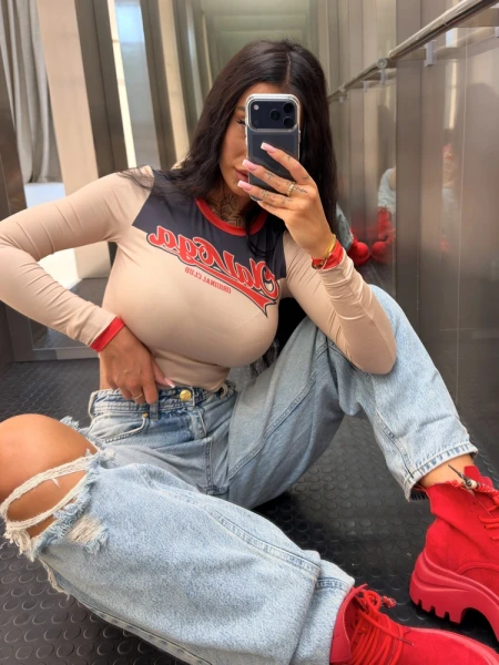 Bluzka damska OLAVOGA MALENA 2026 beż - maWer Fashion