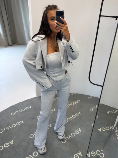 Komplet damski OLAVOGA VERMELLE 2026 szary - mawer Fashion