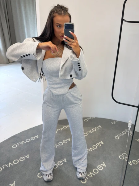 Komplet damski OLAVOGA VERMELLE 2026 szary - mawer Fashion