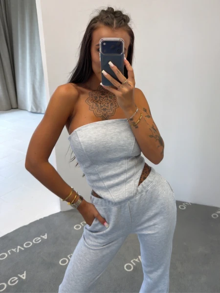 Komplet damski OLAVOGA VERMELLE 2026 szary - mawer Fashion