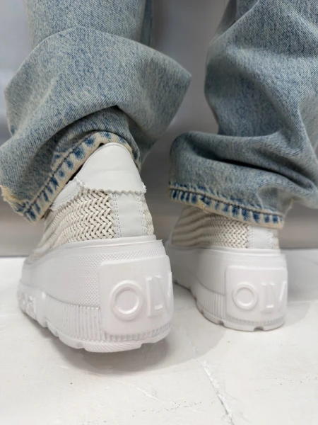 Buty damskie sneakersy OLAVOGA VACANCY 2026 białe - maWer Fashion