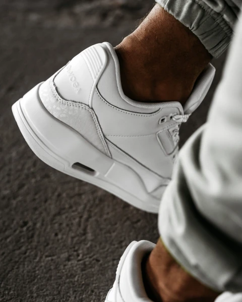 Buty męskie sneakersy OLAVOGA JOKERY 2026 białe - maWer Fashion