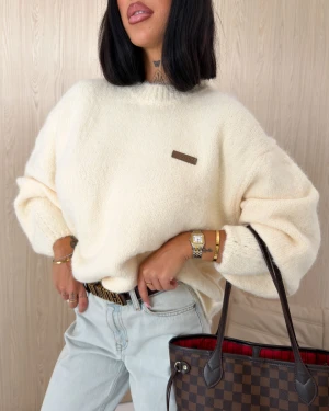 Sweter damski OLAVOGA USERS 2026 ecru
