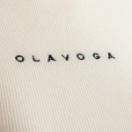 Sweter damski OLAVOGA BROGRER 2026 ecru - mawershop