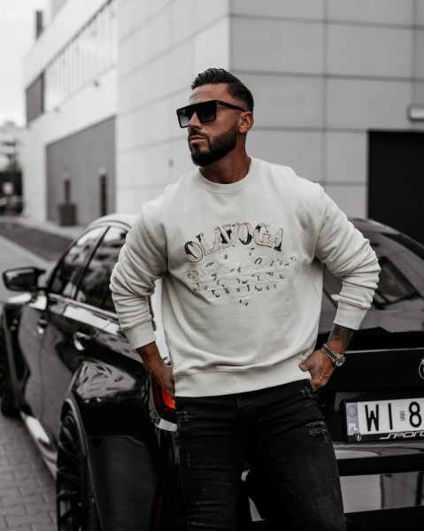 Czym charakteryzują się bluzy typu crewneck?